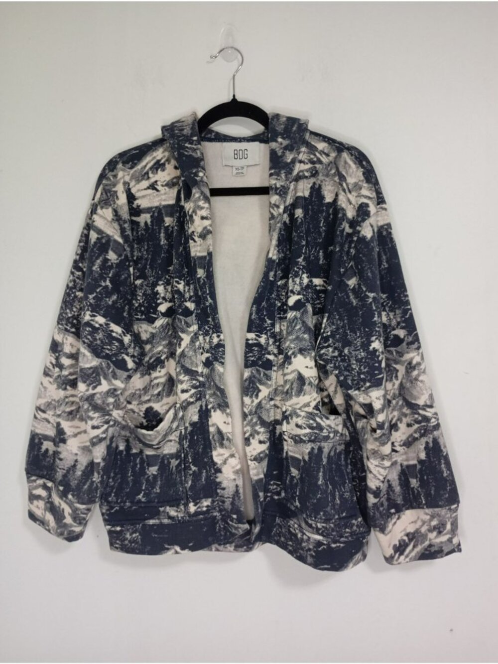 BDG Urban Outfitters Hooded Fleece Jacket Pocketed Design Mountain Print XS